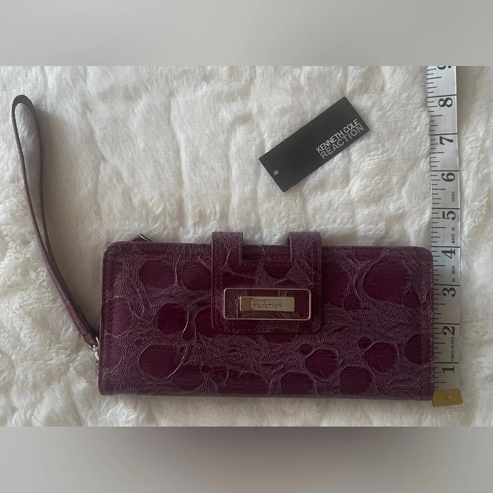 Kenneth Cole Reaction never used